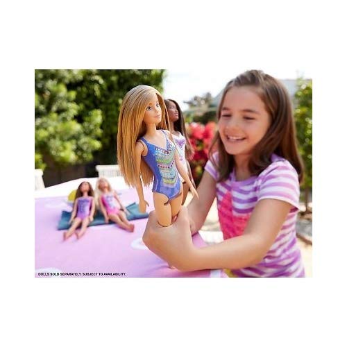 Mattel Barbie Beach Puppe – Mit Badeanzug, Blau, Schwimmtauglich