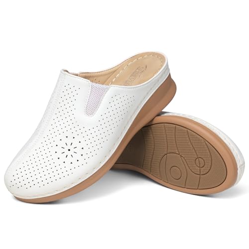 Women's Closed Toe Slip-On Clogs: Comfortable and Dressy
