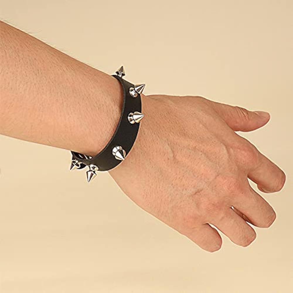 アクセサリー LES SIX Dangerous Button Bracelet Leather Bracelet Combo Metal Star & Spike Inlay Grunge