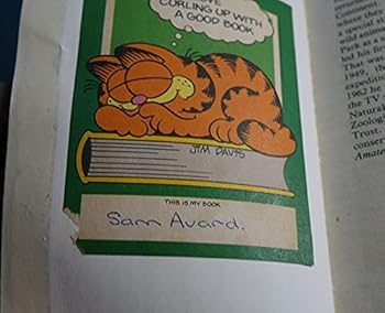 Paperback How to Shoot an Amateur Naturalist Book