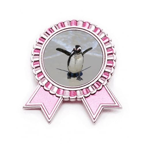 Broche pingouin rose en métal pour sublimer un vêtement trop simple