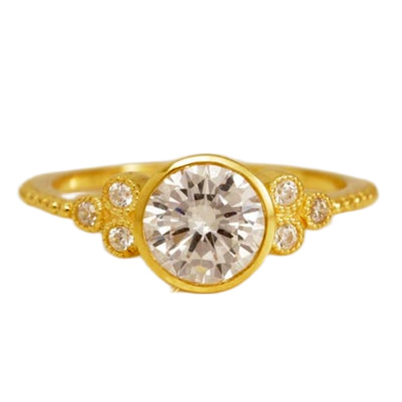 Bague solitaire en argent et pierre CZ pour sceller vos promesses d'amour