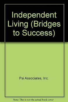 Paperback Independent Living (BRIDGES TO SUCCESS) Book
