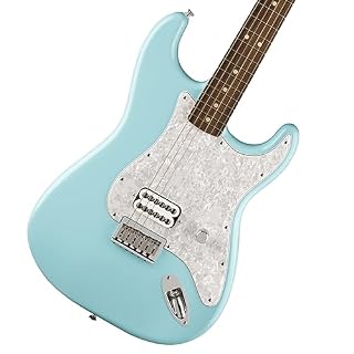 Fender Tom Delonge Strat RW Daphne Blue – Guitare Électrique - Les Beatles, Paul McCartney, John Lennon, RIngo Starr, George Harrison