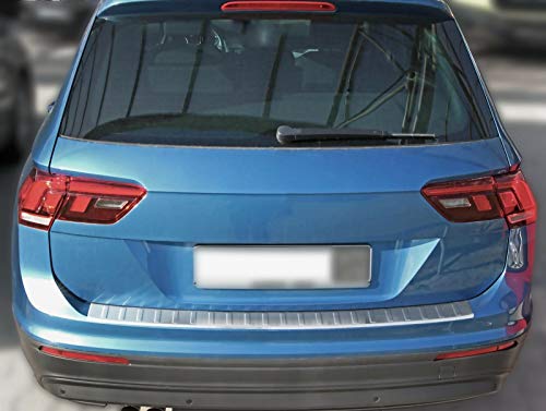 Protection seuil de chargement avec rebord anti-rayure en acier inox pour Tiguan II
