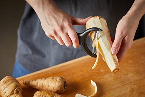 Foto von Fiskars Gemüseschäler, Gesamtlänge: 15 cm, Stahl/Kunststoff, Functional Form, Schwarz, 1016122