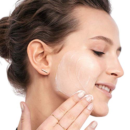 OLAY Regenerist Retinol 24 Cleanser - Image 2