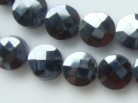 Spinelle noire de 6-7mm en briolette facettée pour joaillerie haut de gamme
