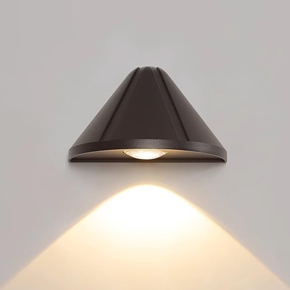 Mini foco metálico triangular y aplique decorativo para pasillo LED 3000K 8