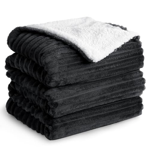 Aisbo Dicke Cord Sherpa Decke Schwarz - Warme Kuscheldecke Flauschig 220x240 XXL Winter Plüsch Kuscheldecken als Sofadecke Couchdecke Große...