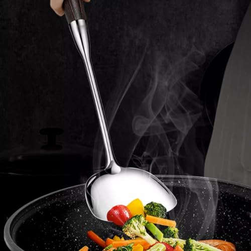 Cuillère de cuisine en bois ustensile indispensable pour préparer vos plats