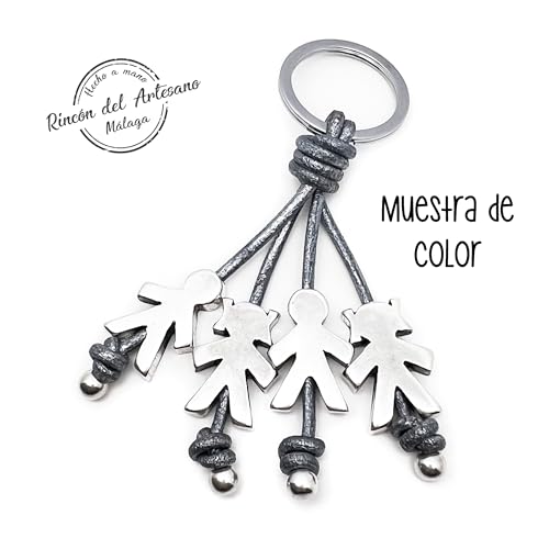 Miniatura 8 de Llavero Personalizado Con Niños Y Mascotas Gato Perro En Zamak Con Baño De Plata Y Cuero Grabado Con Nombre Regalo Original Para Padres, Madres Y Amantes De Los Animales. Llavero Triple