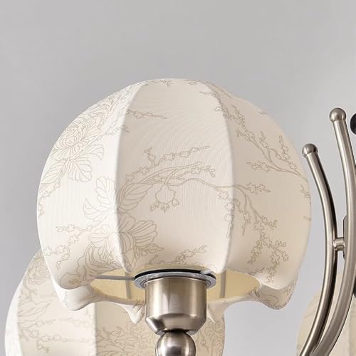 Lustre médiéval pour restaurant créant une ambiance rétro chaleureuse