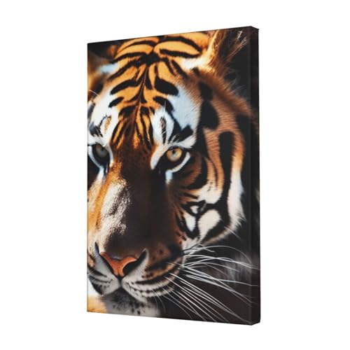 Toile tigre suspendue pour habiller un mur vide sans grand cadre