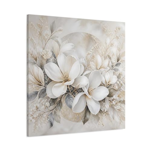 Toile magnolia blanc au-dessus du canapé pour créer un salon chaleureux