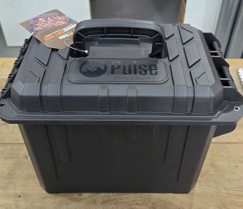 A AMMO DRY BOX é a caixa ideal para guardar e transportar munições, armas curtas e materiais de limpeza.