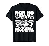 Leggera, taglio classico, maniche con doppia cucitura e orlo inferiore