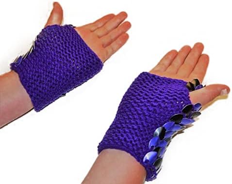 Fingerless Gloves of Knitted Scale Armor in Purple and Black