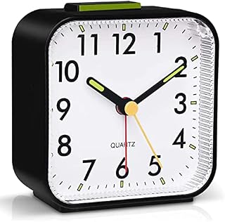 Gute Silent Alarm Clock,Non tick Table Clock wtih Snooze and Night Light,Large Luminous Display, Battery Powered Clock for Bedroom Office Black [Energy Class A+++]