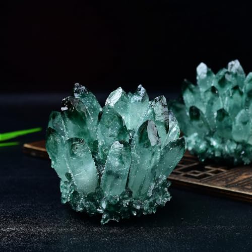 Cluster de cristal verde con formaciones de columnas naturales de 900g 3