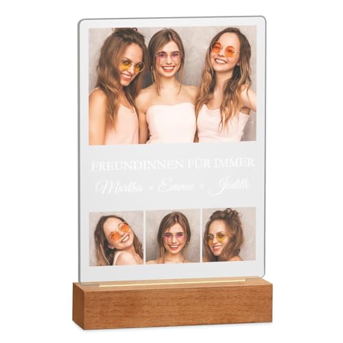 Maverton beleuchteter LED-Rahmen - personalisiertes Acryl Glasbild mit Foto - Fotorahmen mit LED-Beleuchtung - LED Acrylglas Fotogeschenk für Frau Mann Paar - Größe: L/XL - Freundinnen