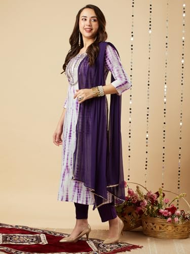 Image of GoSriKi Women's Rayon Viscose Straight Printed Kurta with Pant
