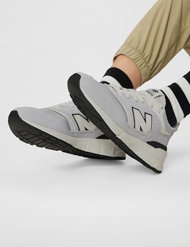 Image of New Balance Unisex-Adult 997R Sneaker