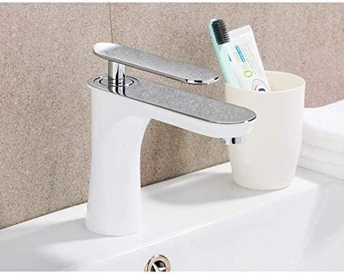 Mitigeur d'évier de salle de bain blanc pour une ambiance spa et bien-être