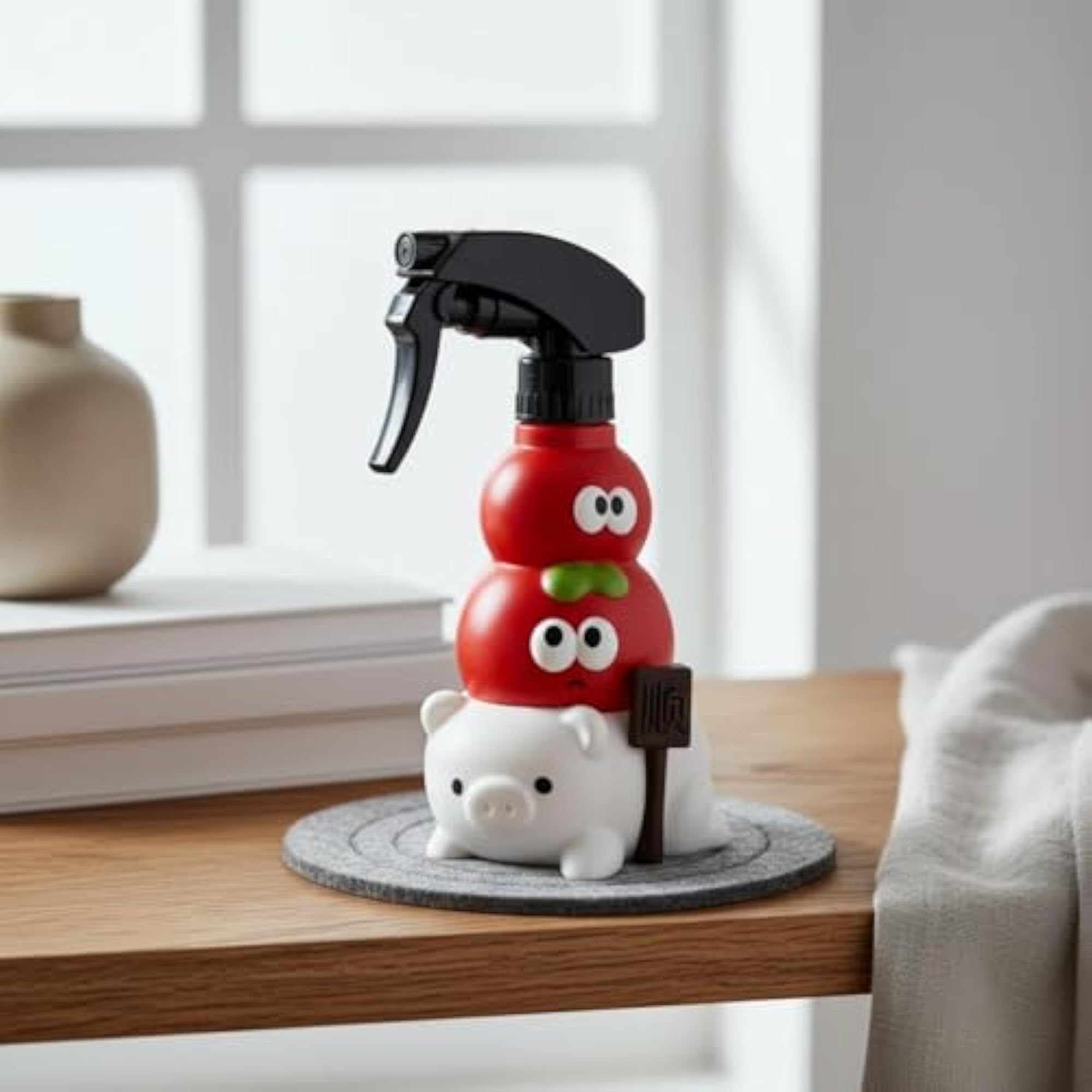 Tabletop Pig-Shaped Decorative Spray Bottle