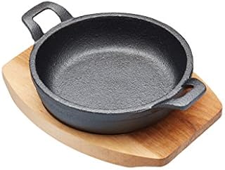 Artesà Miniature Cast Iron Dish with Wooden Serving Board, Shallow Casserole Pot Style Oven Proof Skillet, for Gratin, Tapas, Curry and Meat, Induction Hob Safe, 16.5 cm x 12 cm  Round, Black
