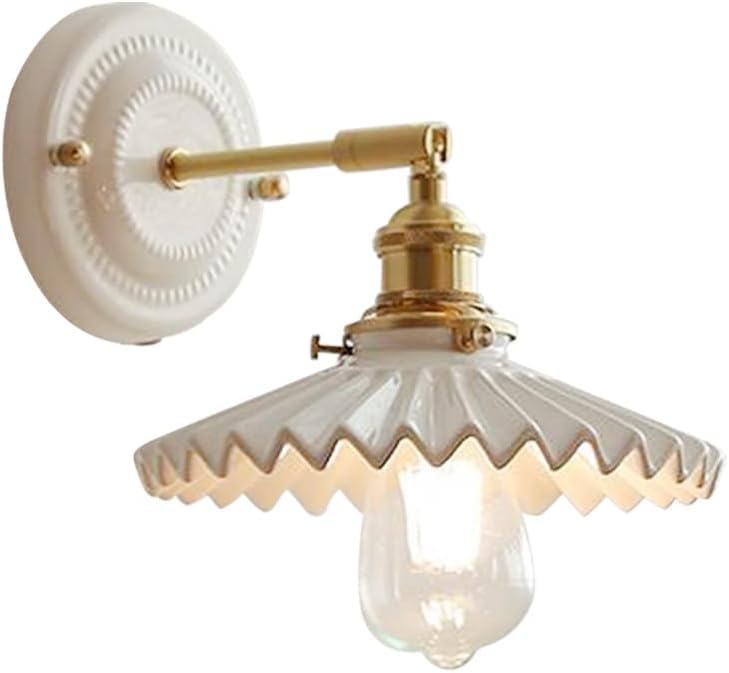 Luminaire de chevet plissé et verre dépoli pour ambiance cocooning salon