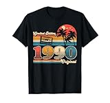 Célébrez vos 35 ans avec cette chemise vintage pour les personnes nées en 1990. Offrez ce cadeau rétro à vos proches pour marquer un 35e anniversaire mémorable. Idéal pour les hommes et les femmes, c'est le cadeau idéal pour un 35ème anniversaire.