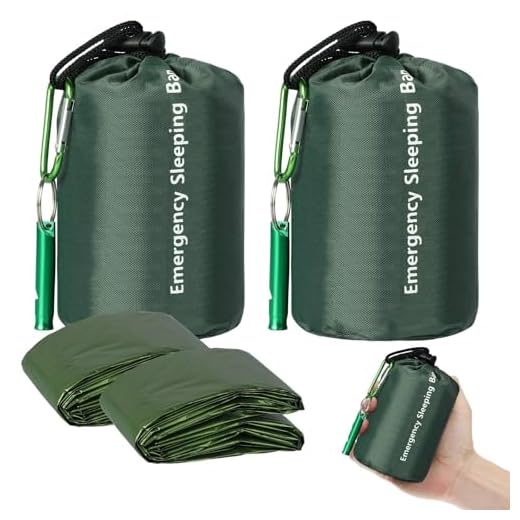 EEEKit Notfall Schlafsack, 2 Stück Leicht Wasserdicht Überlebenssack, Thermo Notfalldecken, Tragbare Mylar Überlebensausrüstung mit Pfeife für Camping Wandern Outdoor Aktivitäten(Grün)