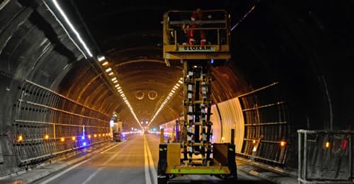 『Traforo del Monte Bianco, stop per 15 settimane - Lavori sull’autostrada slovena H4, ripercussioni sulla nostra logistica』のカバーアート