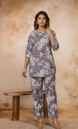 Image of Women's Pure Cotton Printed Night Suit,Top and Relaxed Pajama Set, Stylish Sleepwear