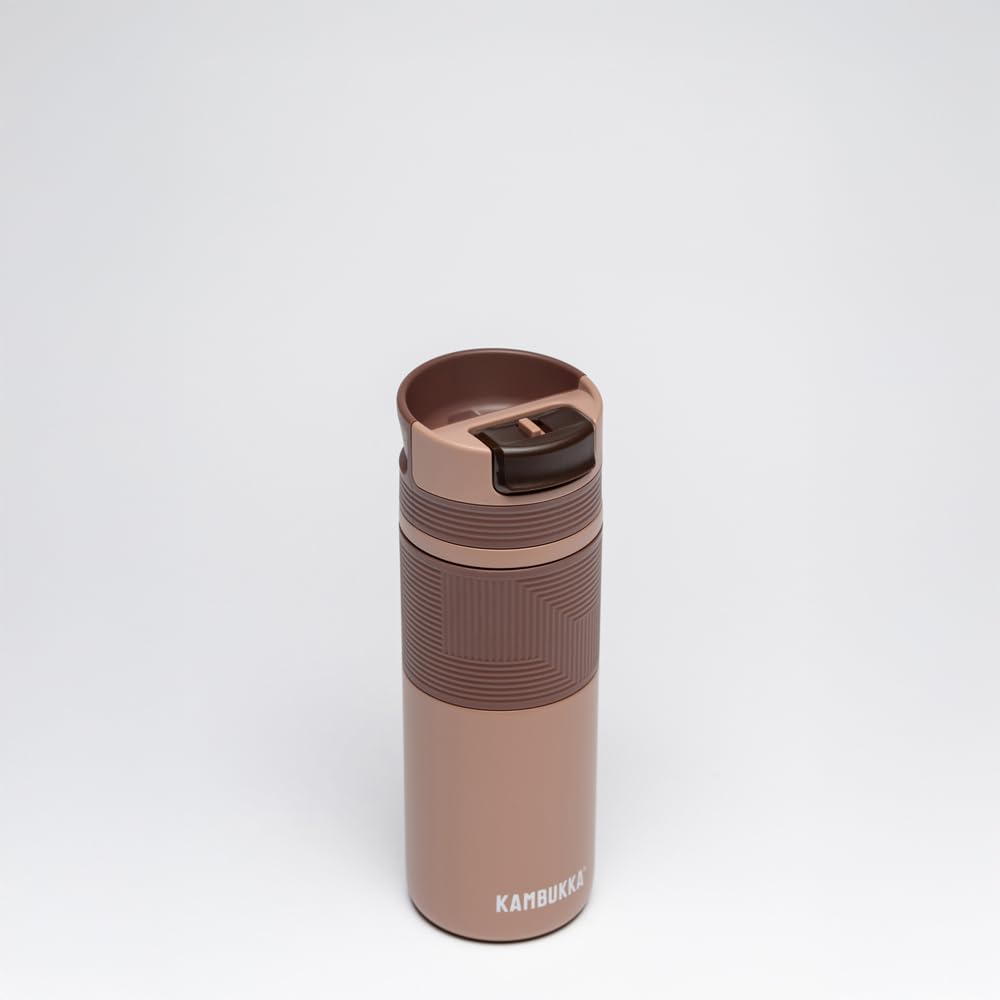 Kambukka Cabo Grip Mug Isotherme en Acier Inoxydable – Gobelet Isotherme, Couvercle 2-en-1 Push-to-Drink, Garde les Boissons Chaudes jusqu’à 9 Heures, Poignée Ergonomique & Base Antidérapante