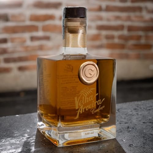 Cachaça Gold 6 Anos Velha Aroeira, 500 ml, 40%, Envelhecida em Carvalho Francês, Dourada, Suave e Co