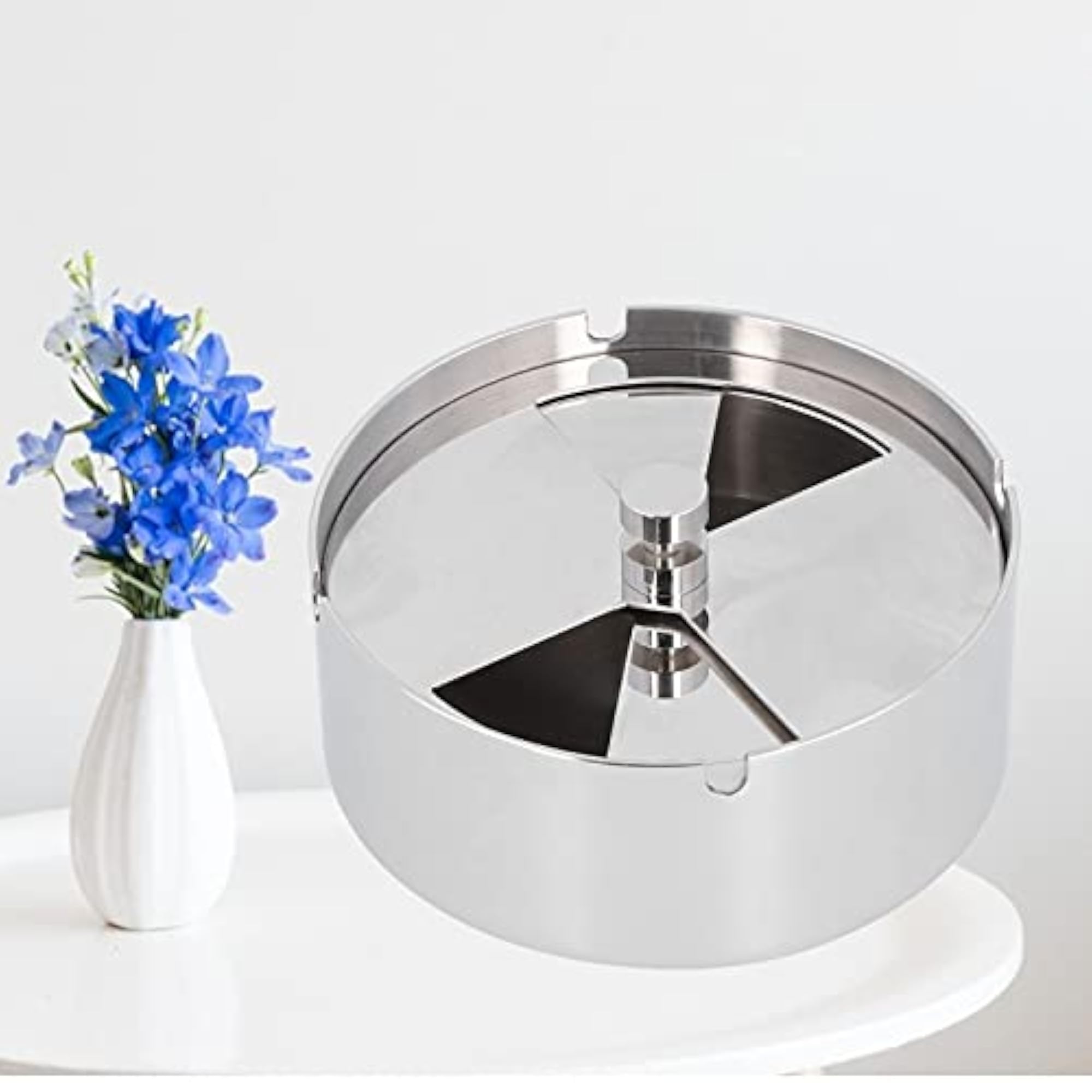 Windproof Rotating Cover Ashtray for Outdoor Use