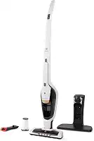 Aspirador de Pó vertical bateria Ergorapido 2 em 1 Electrolux 38 min base recarregamento luz frontal LED pedal limpeza facil da escova rotativa aspira escova capacidade 420Ml ERG25B Bivolt branco