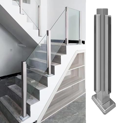 Poteau de clôture en verre argenté pour sécuriser les marches d'un escalier de grenier