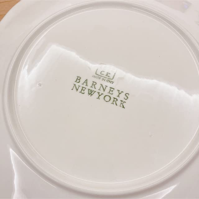 新品 バーニーズニューヨーク 大皿 中皿 2枚 プレート 花形 フラワー 皿 Amazon.co.jp: バーニーズニューヨーク 大皿 中皿 2枚 プレート 花形