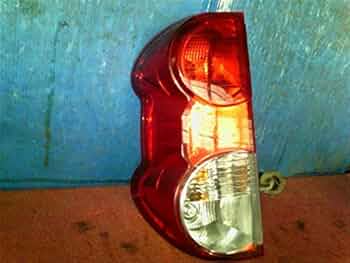 新品、未使用、NISSAN(日産)純正NV200バネット用テールランプ左 純正交換タイプ リア テールランプ 左右セット 日産 NV200