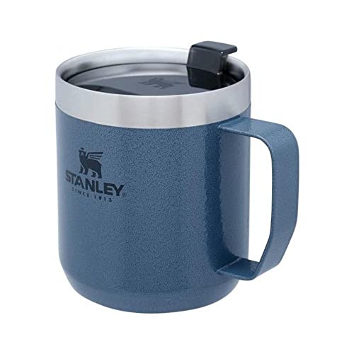 FACILE DA SORSEGGIARE Questa tazza da campeggio è stata progettata con il coperchio in Tritan con chiusura a pressione per sorseggiare con facilità e non perdere nemmeno una goccia. Ti copre ovunque tu vada. Nel vero senso della parola.