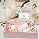 Luxus Geschenkbox mit Deckel 25 x 18 x 8,5 cm, Premium Geschenkbox Mädchen Set mit Schleife, Grußkarte und Füllmaterial, Schachtel Groß für Hochzeit Muttertag Geburtstag Weihnachten (Rosa)