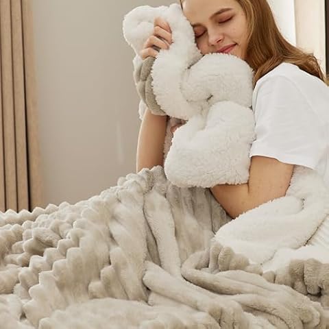 Bedsure King Sherpa Blanket Cover