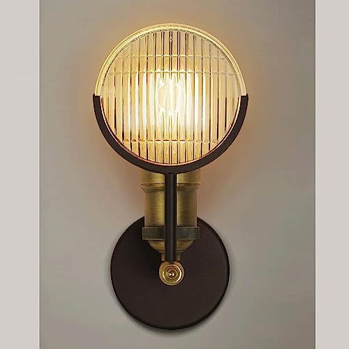Linterna de pared rustica tipo calabozo para iluminar una casa de campo 2