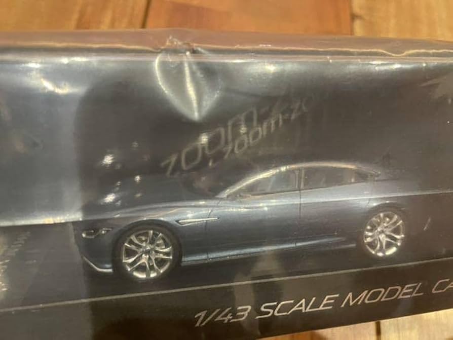 1/43 MAZDA マツダ シナリ SHINARI 靱　モデルカー 1/43 MAZDA マツダ シナリ SHINARI 靱モデルカー