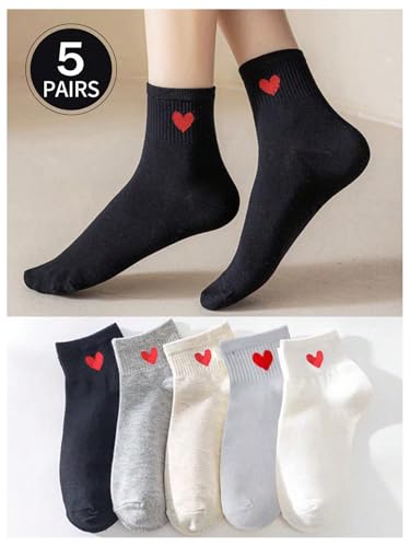Image of WDIRARA Women's 5 Pack Set Love Heart Graphic Print Low Cut Socks Casual Ankle Crew Socks Multicolor 40-43