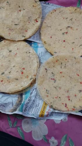 Image of Kaashi Crunch Falhari Aloo Papad, Handmade Papad 100% Natural Banarasi Namkeen snacks Crispy (Large, Masala)