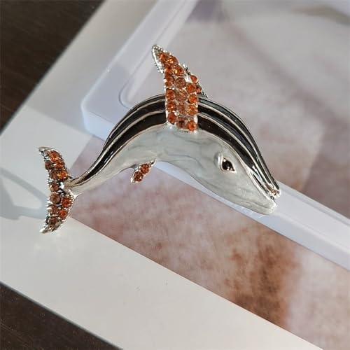 Image of women's animal brooch, rhinestone pearl cubic zirconia high-end temperament animal insect brooch clothing paired with jackets, pins, brooches suitable for women and girls